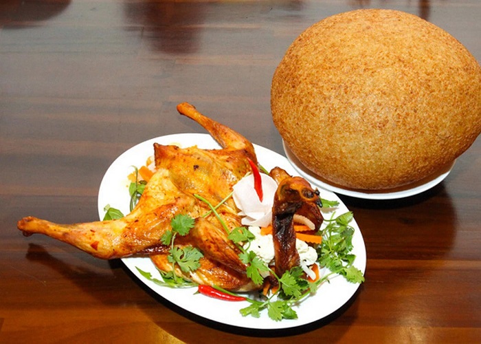 Gà quay xôi phồng